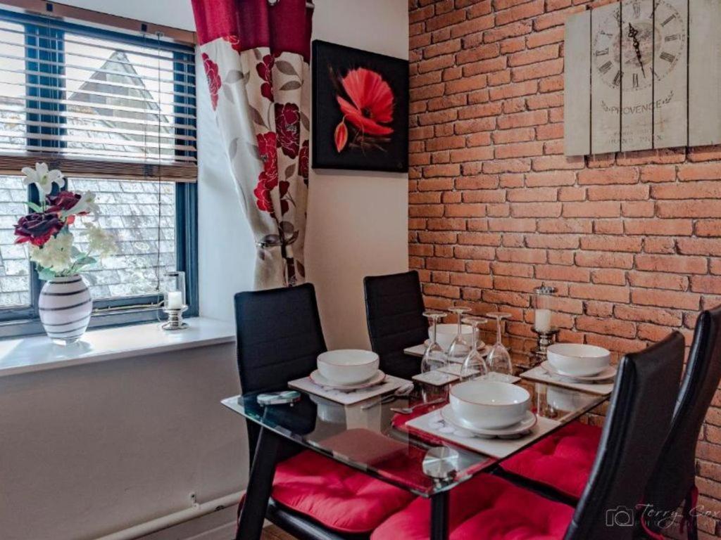 1 Bed - The Duplex By Pureserviced Плаймаут